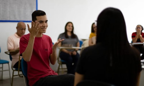 Prefeitura de Volta Redonda promove experiência imersiva na cultura surda na sexta-feira